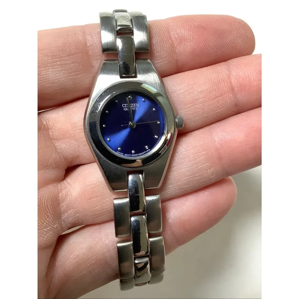 Citizen Quartz Women's Silver-Tone Blue Center Analog Thin Wristwatch A7-62